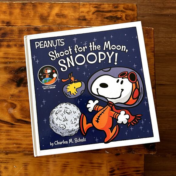 Peanuts Shoot For The Moon Snoopy Hardcover Book - Picture 1 of 7